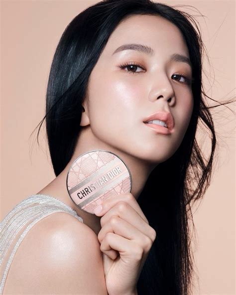 jisoo dior glow